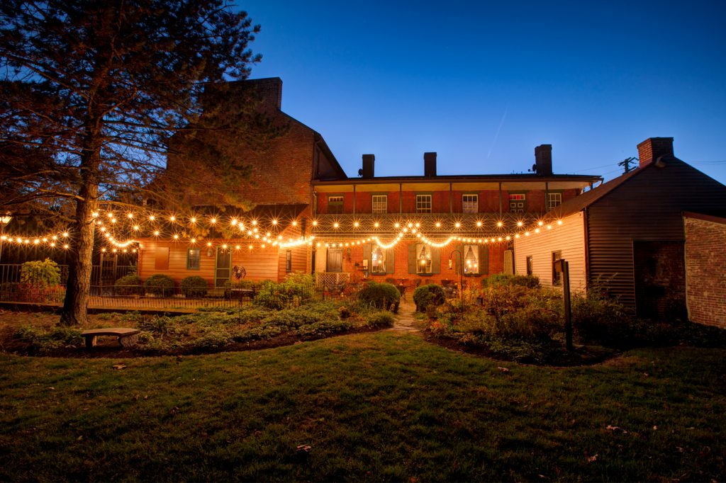 Outdoor Dining Dining in Lancaster County